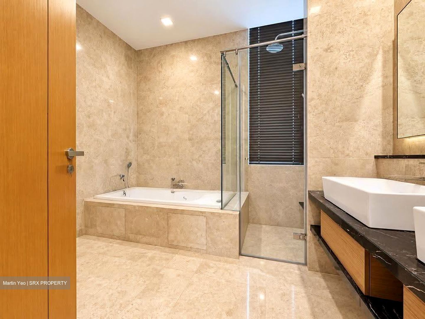 Marina Bay Residences (D1), Condominium #636372311